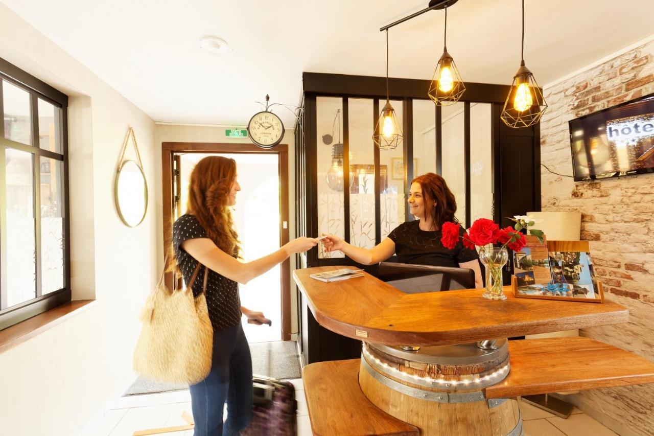 Hotel Les Gabarres Tour-de-Faure ภายนอก รูปภาพ