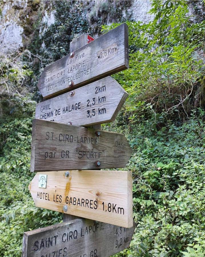 Hotel Les Gabarres Tour-de-Faure ภายนอก รูปภาพ