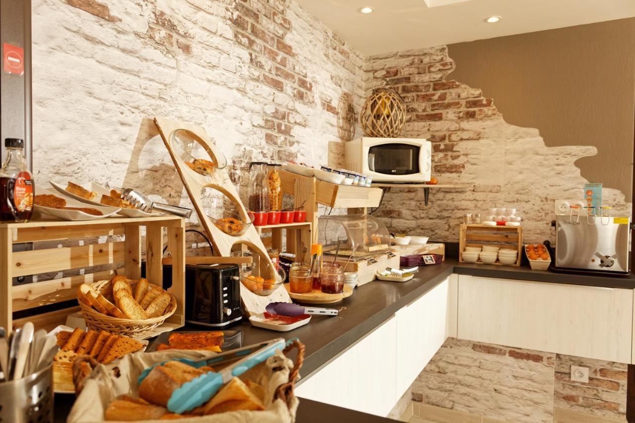 Hotel Les Gabarres Tour-de-Faure ภายนอก รูปภาพ