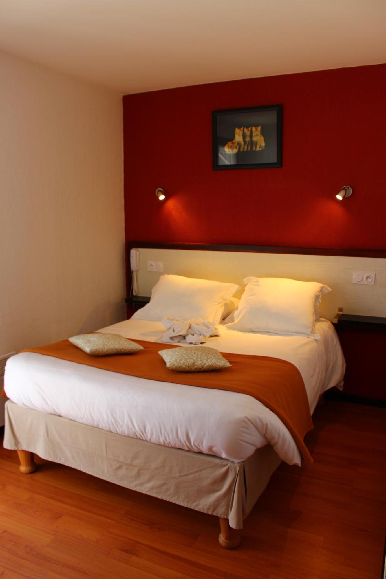 Hotel Les Gabarres Tour-de-Faure ห้อง รูปภาพ