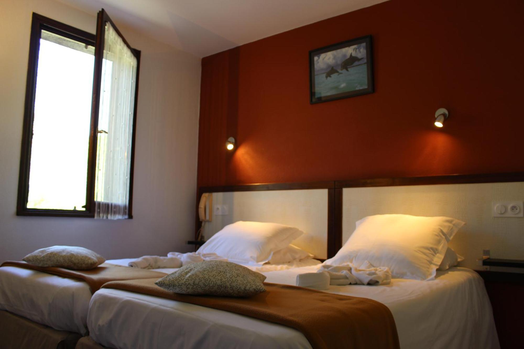 Hotel Les Gabarres Tour-de-Faure ห้อง รูปภาพ