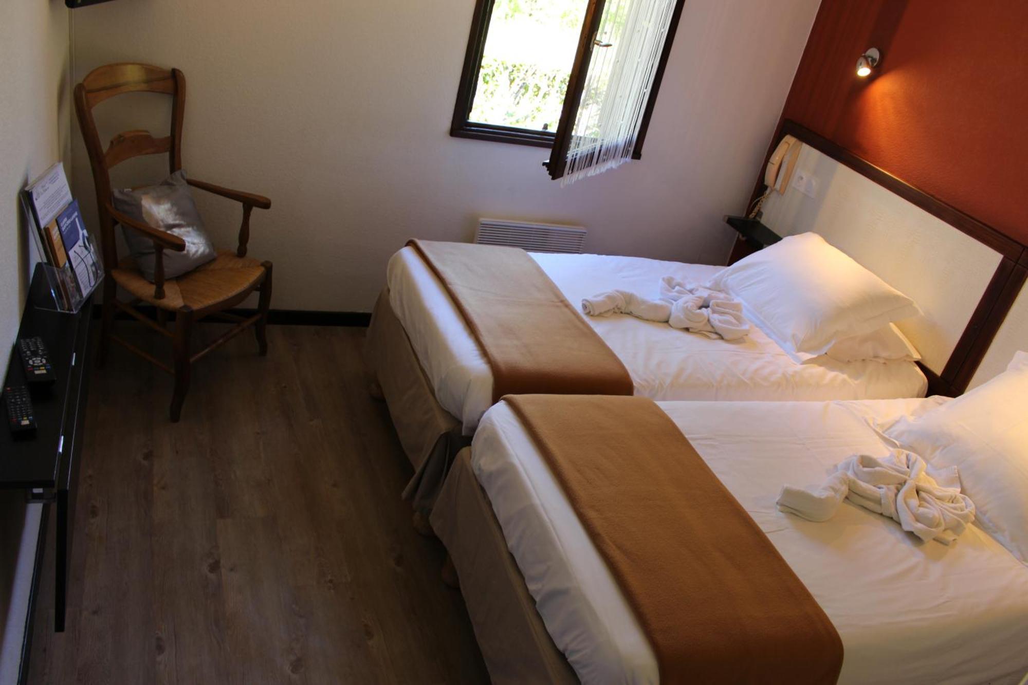 Hotel Les Gabarres Tour-de-Faure ห้อง รูปภาพ