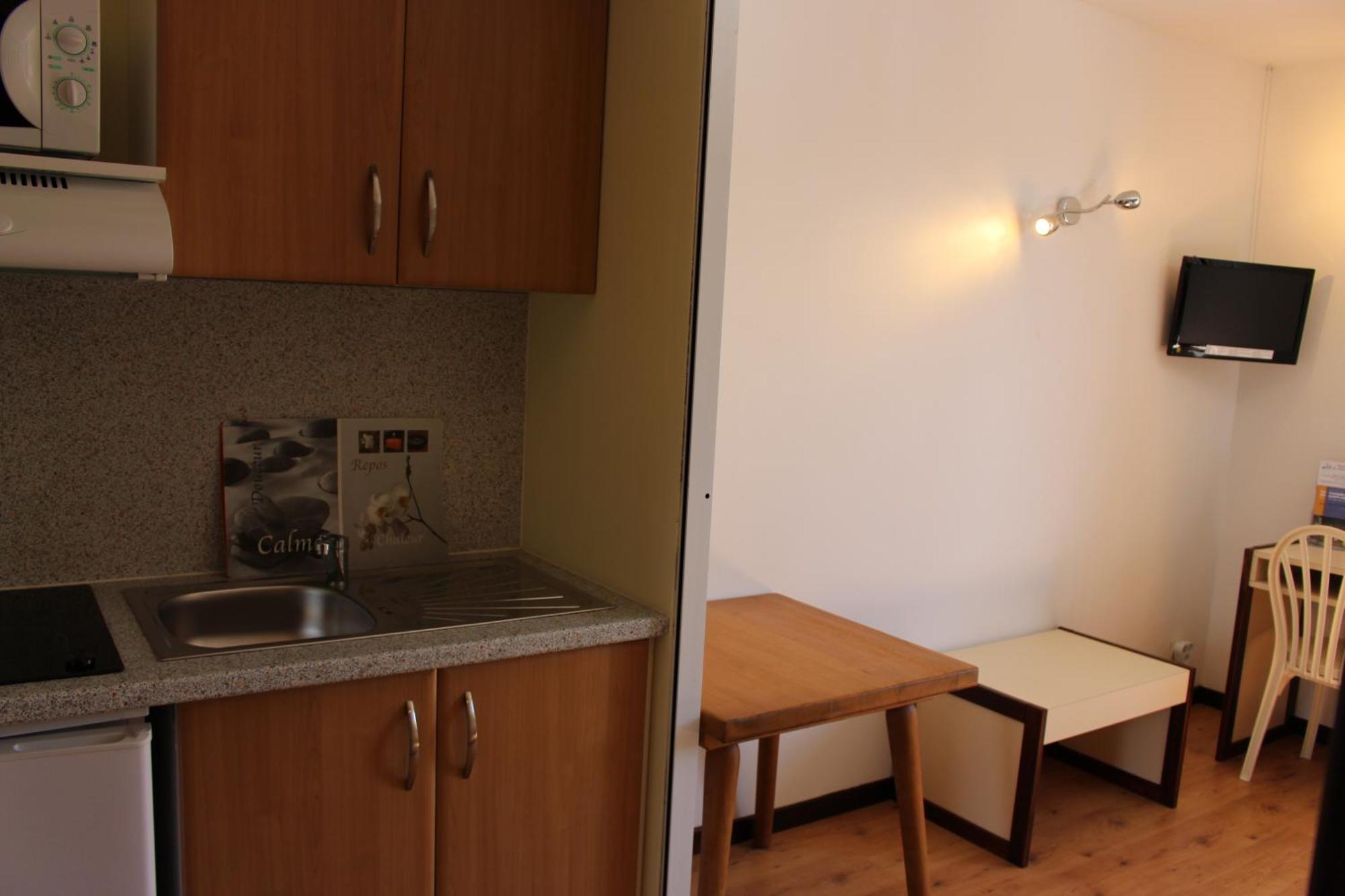 Hotel Les Gabarres Tour-de-Faure ห้อง รูปภาพ