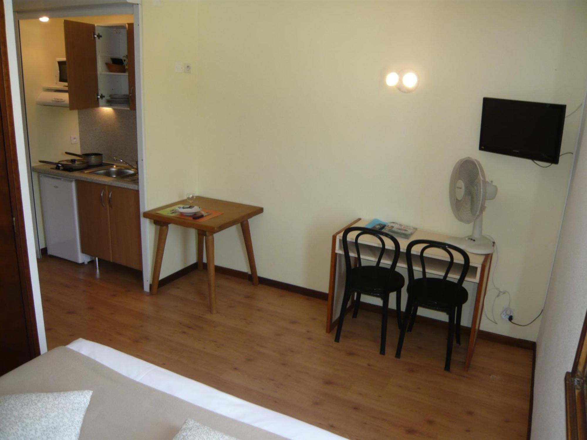 Hotel Les Gabarres Tour-de-Faure ห้อง รูปภาพ