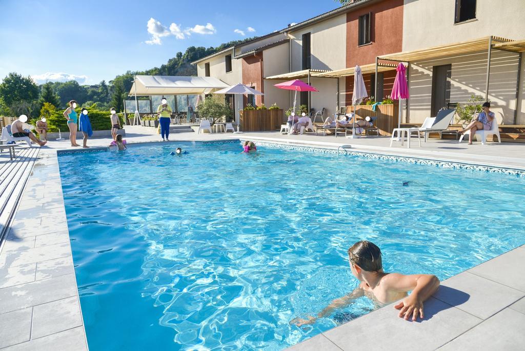 Hotel Les Gabarres Tour-de-Faure ภายนอก รูปภาพ