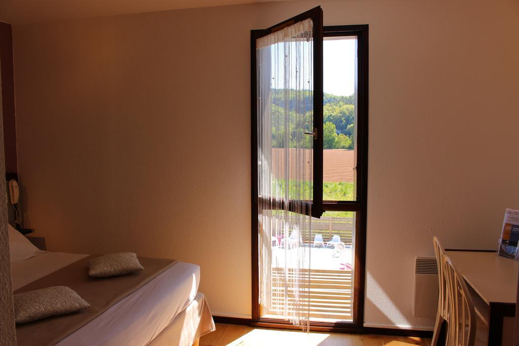 Hotel Les Gabarres Tour-de-Faure ภายนอก รูปภาพ
